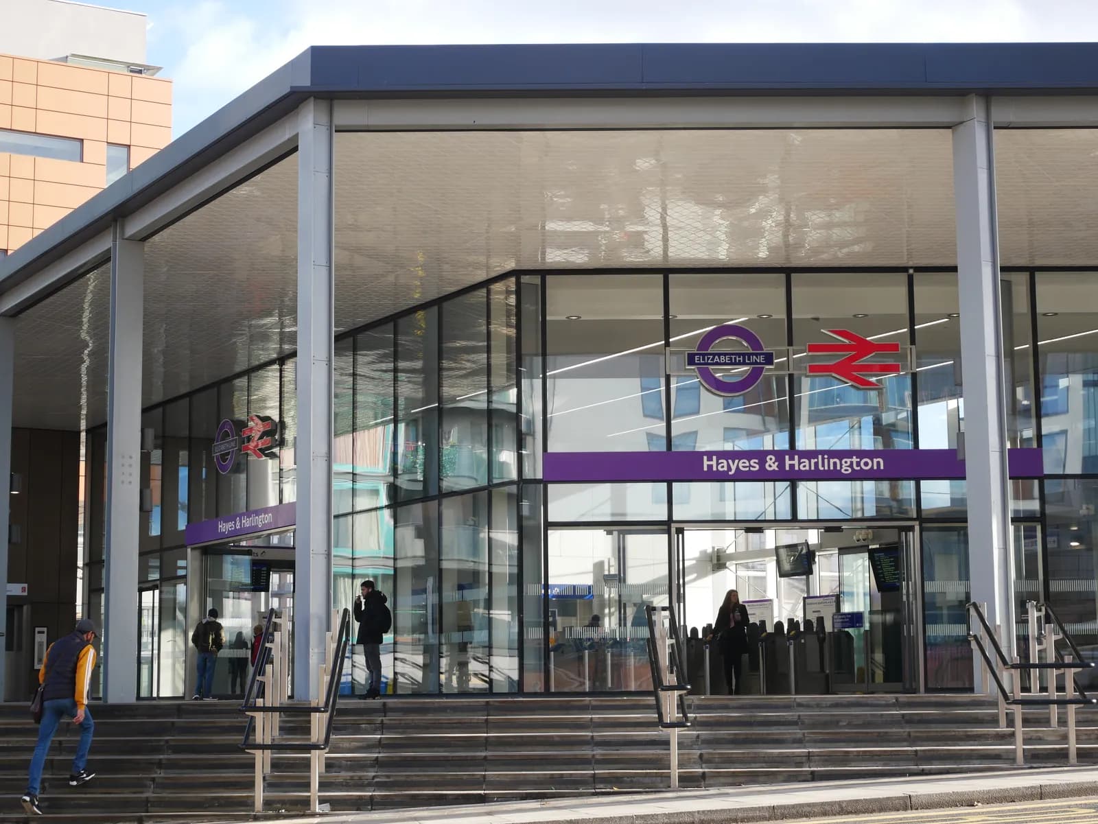 How the Elizabeth Line Connects South Hillingdon to the City